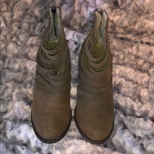 Size 8 Green Booties
